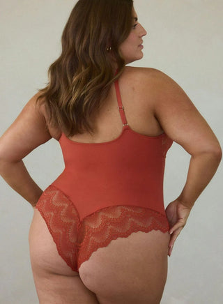 Sculpting Lace Shapewear Bodysuit