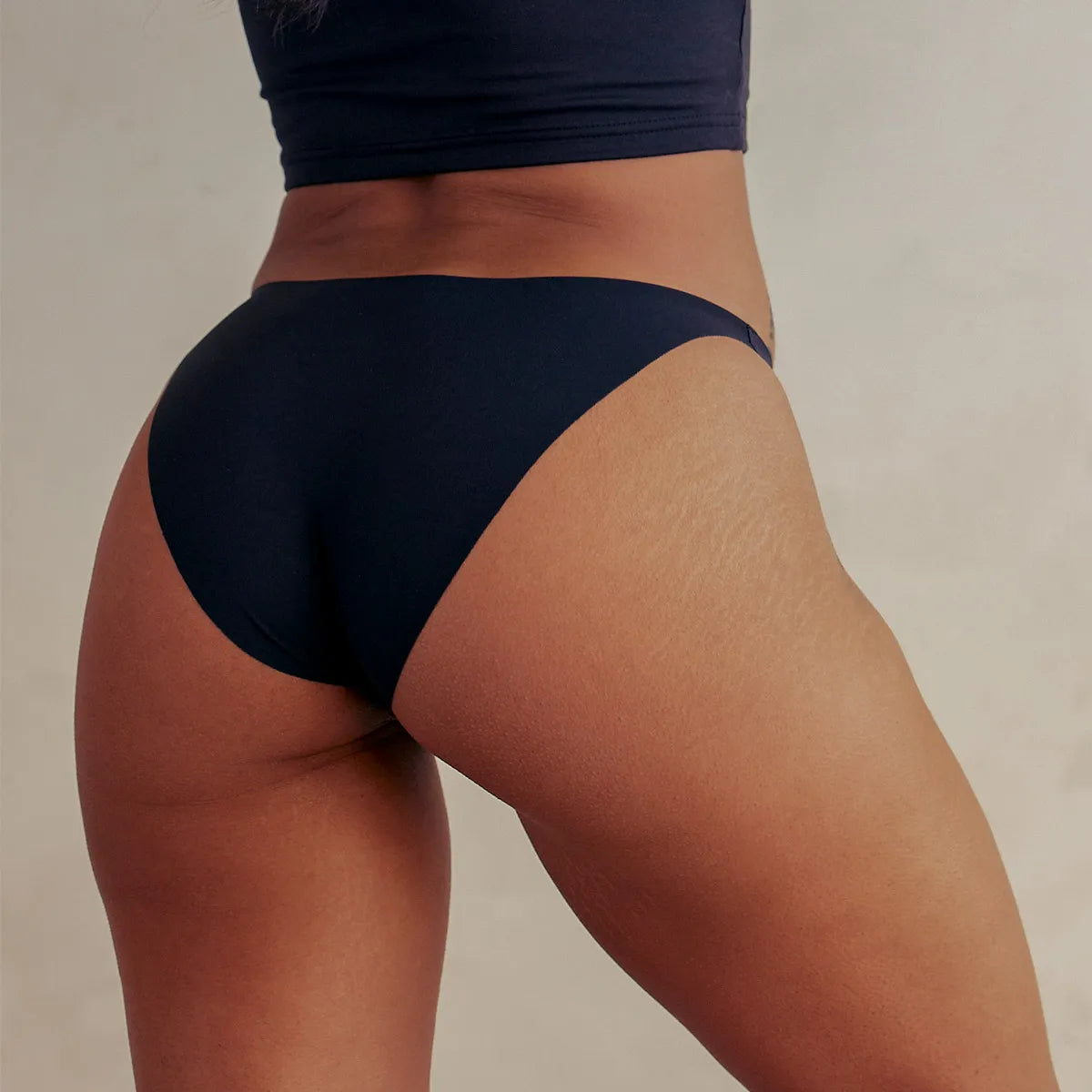 Rovga Underpants Women Seamless Bikini Panties Soft Stretch Invisibles  Briefs No Show Hipster Underwear Bikini-Style Panties 